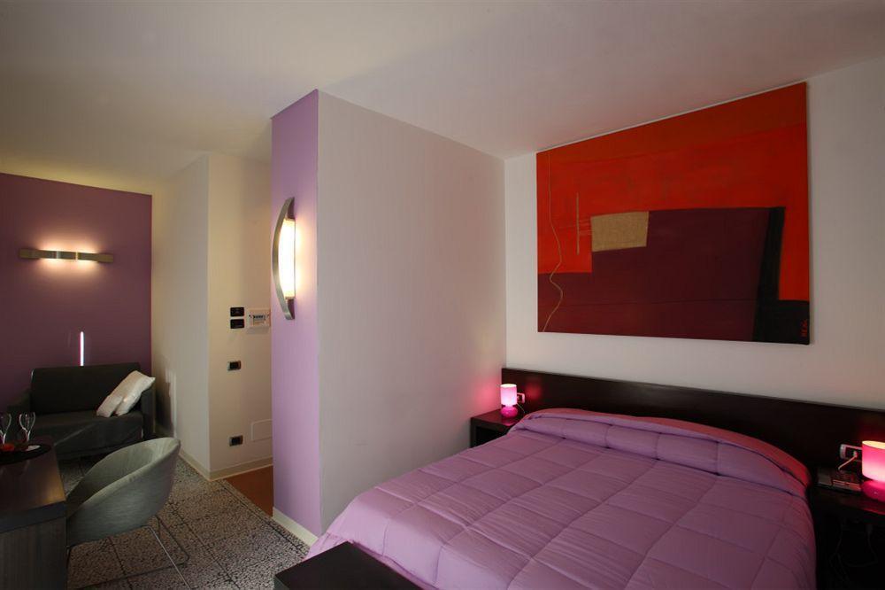 Hotel Zeffiro Sabaudia Exterior photo